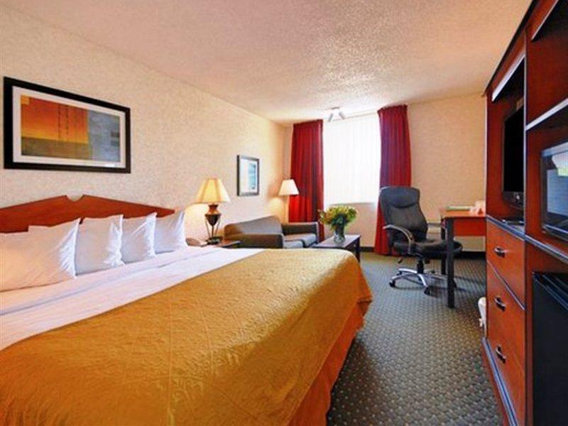Quality Inn & Suites Garden Of The Gods Colorado Springs Exterior foto